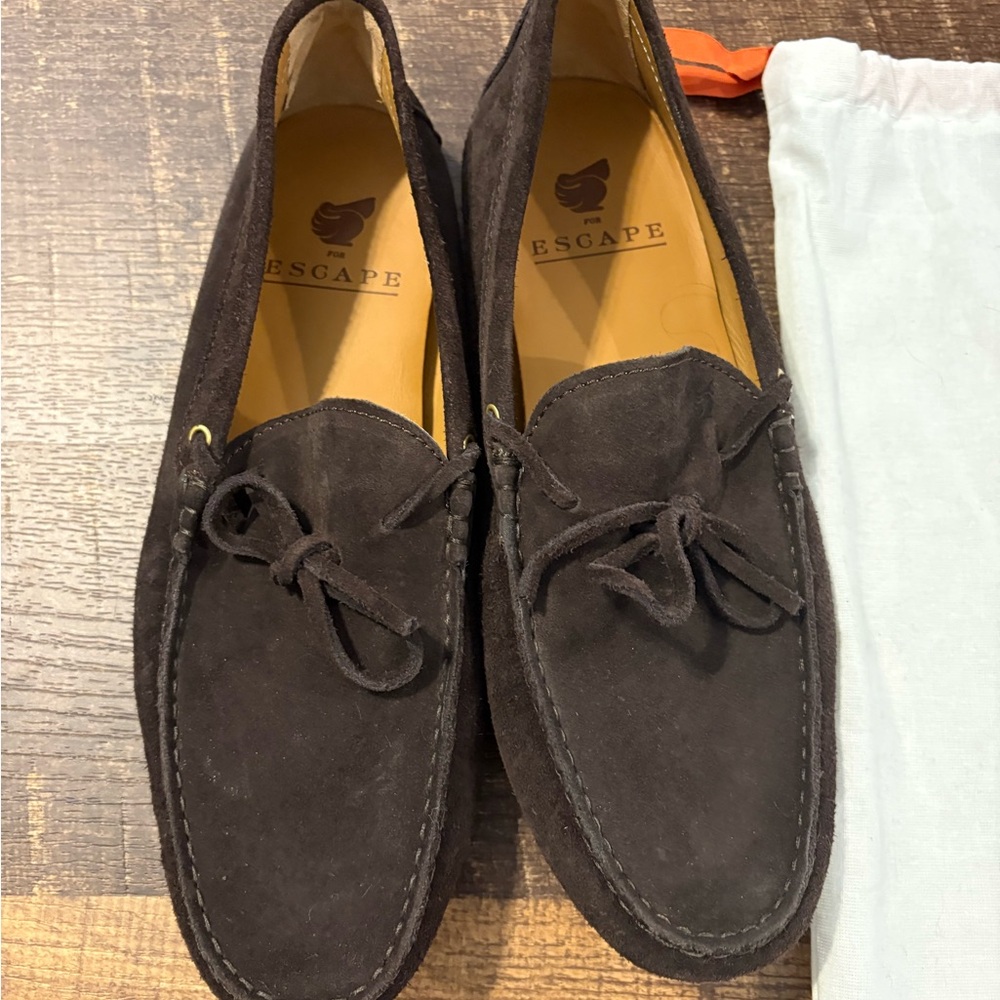 Escapè Men's Brown Suede Tie-Front Driving Loafers